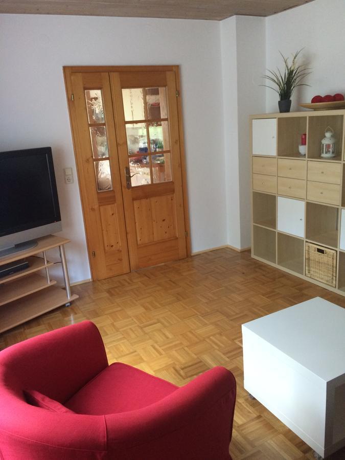 Ferienwohnung Im Gruenen Illschwang エクステリア 写真