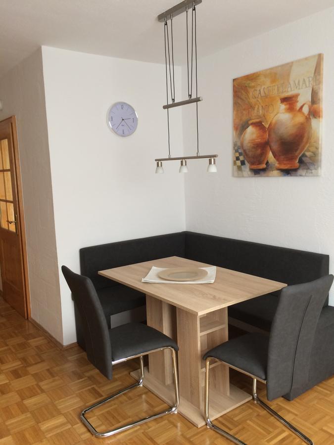 Ferienwohnung Im Gruenen Illschwang エクステリア 写真
