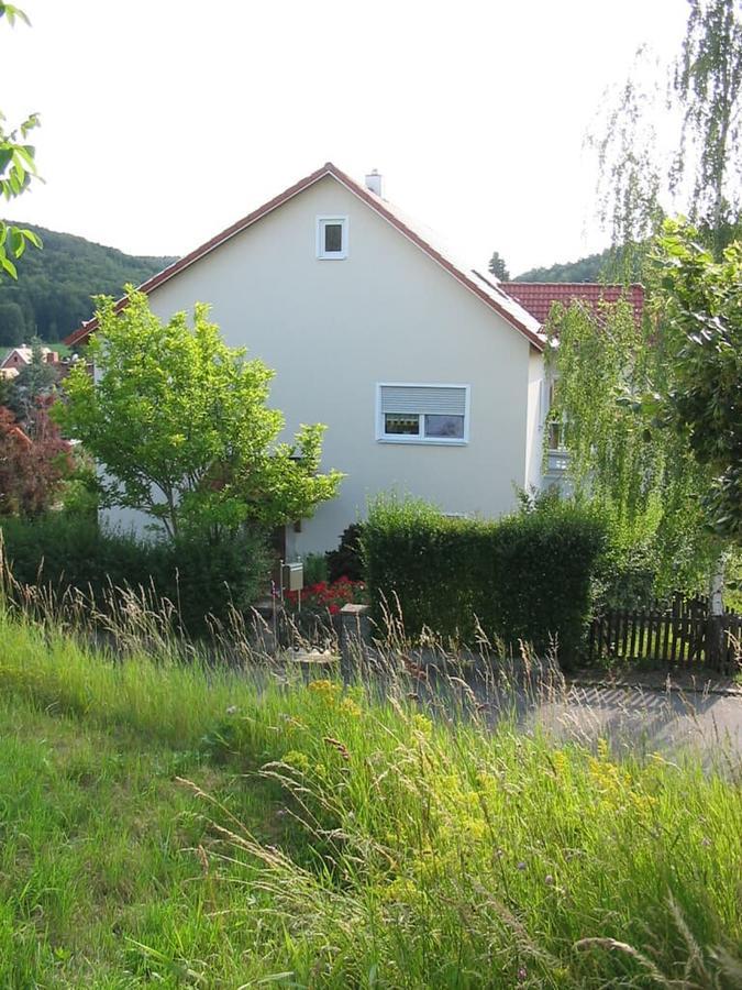 Ferienwohnung Im Gruenen Illschwang エクステリア 写真