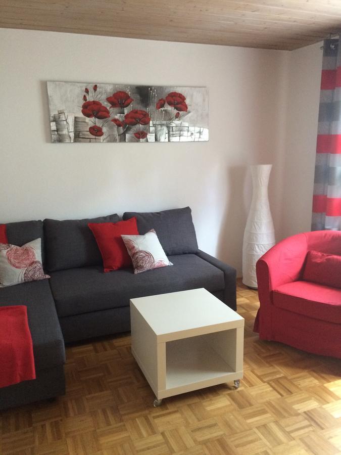 Ferienwohnung Im Gruenen Illschwang エクステリア 写真